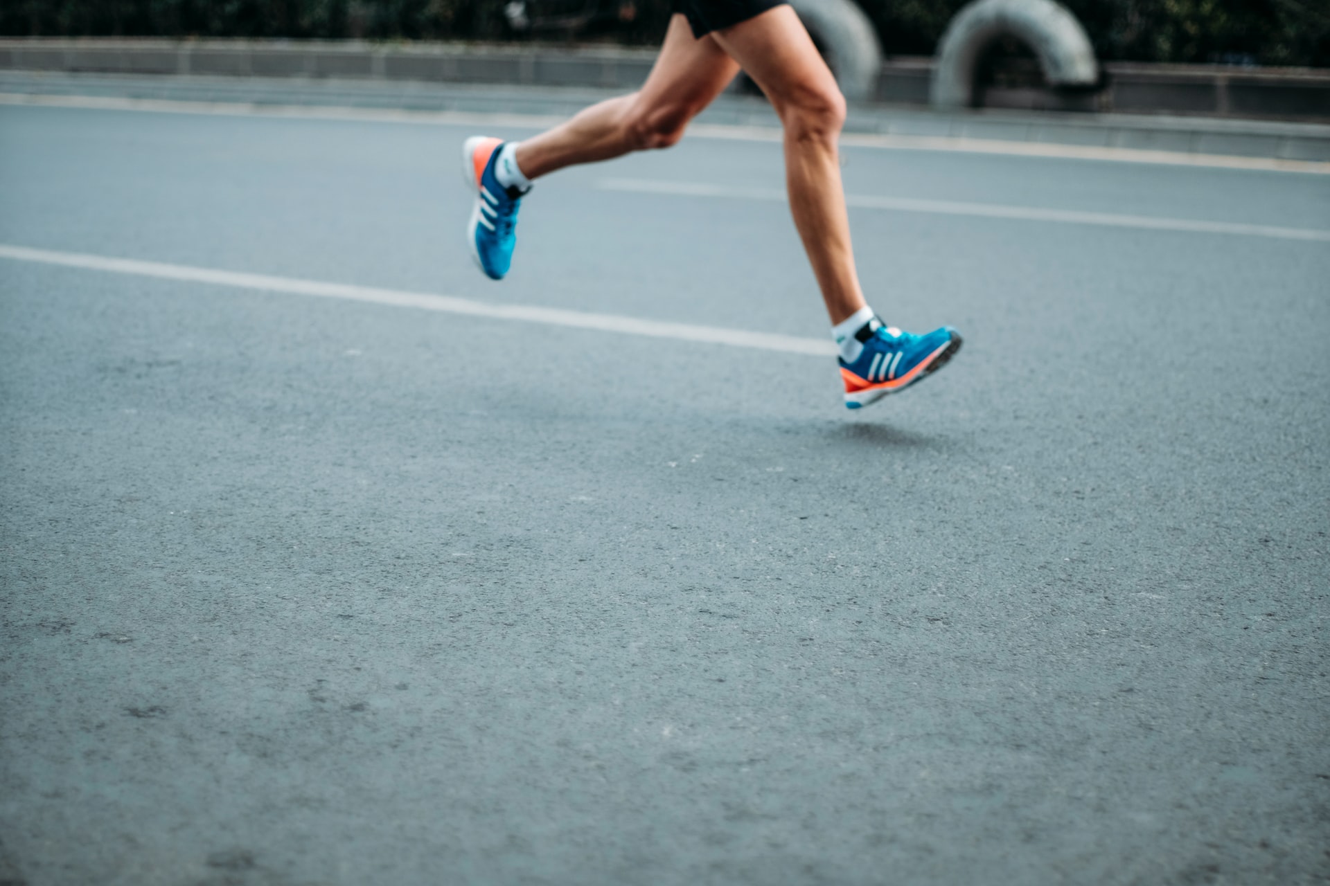 Krok po kroku k bezbolestnému běhu: Jak na bolest přednoží